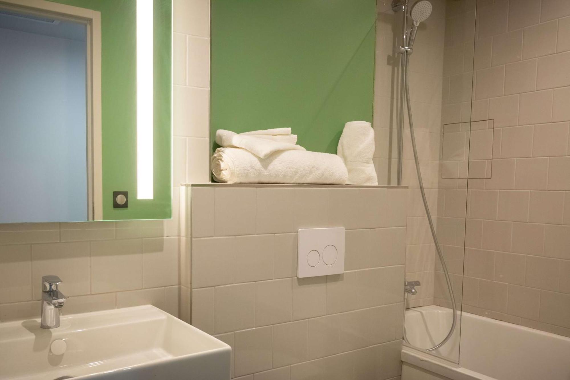 Best Western 11Bauer Paris Saint-Ouen ภายนอก รูปภาพ